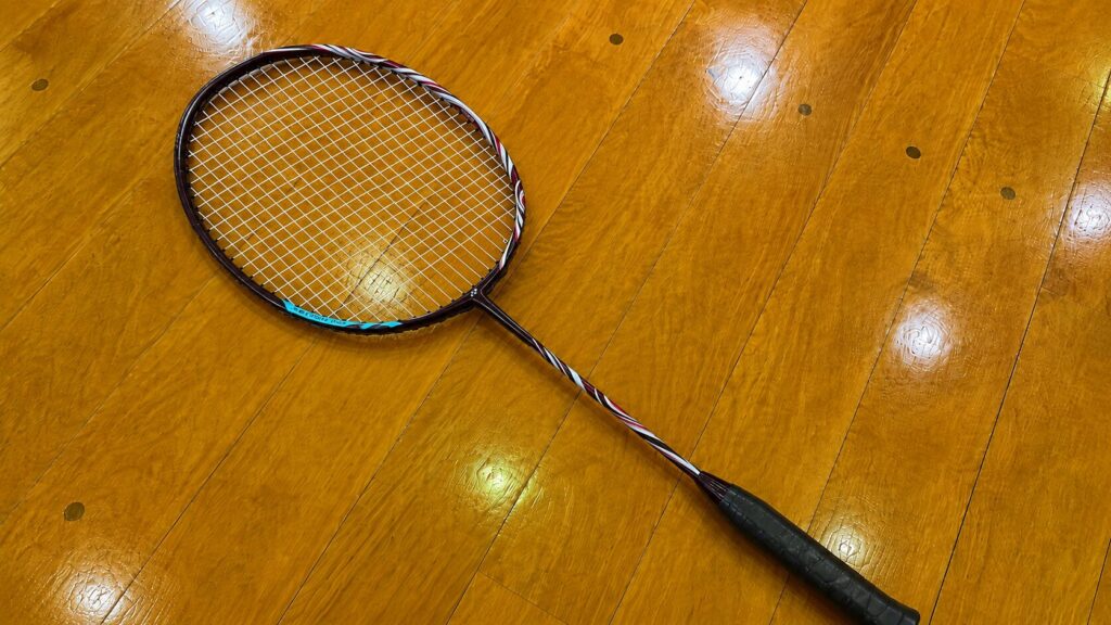 山口茜選手の使用ラケット アストロクス100ZZ（ヨネックス）